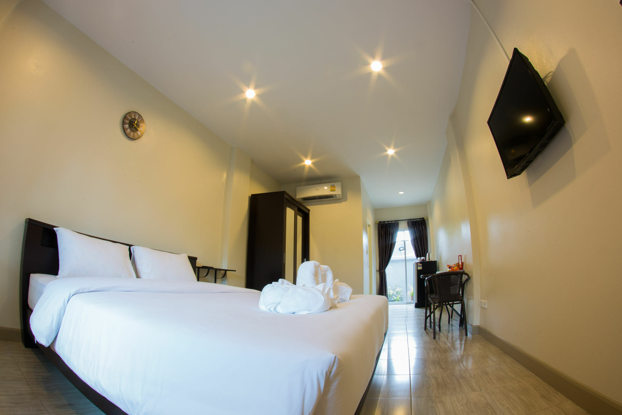 Me Dream Residence Surat Thani Extérieur photo